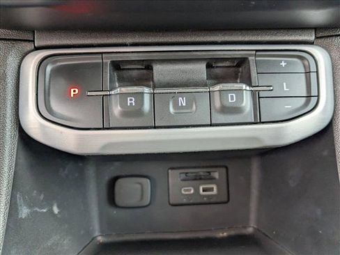 Used 2023 GMC Acadia SLT image 12