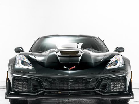 Used 2019 Chevrolet Corvette ZR1 w/ ZTK Track Performance Package RWD image 4