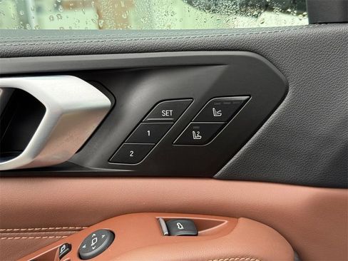 Used 2023 BMW X5 xDrive45e w/ Executive Package image 16