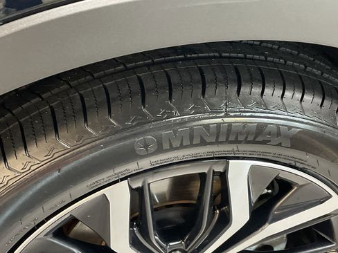 Used 2024 Toyota Crown Limited image 12