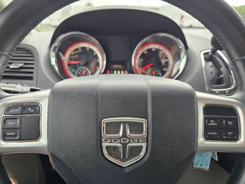 Used 2015 Dodge Grand Caravan SE w/ Quick Order Package 29E SE FWD image 13
