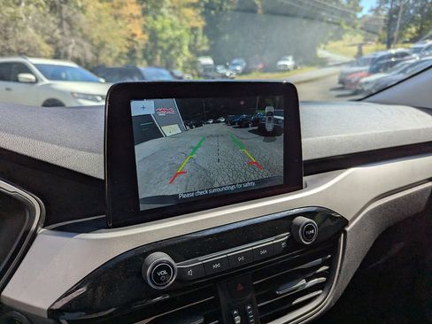 Used 2022 Ford Escape SE image 11