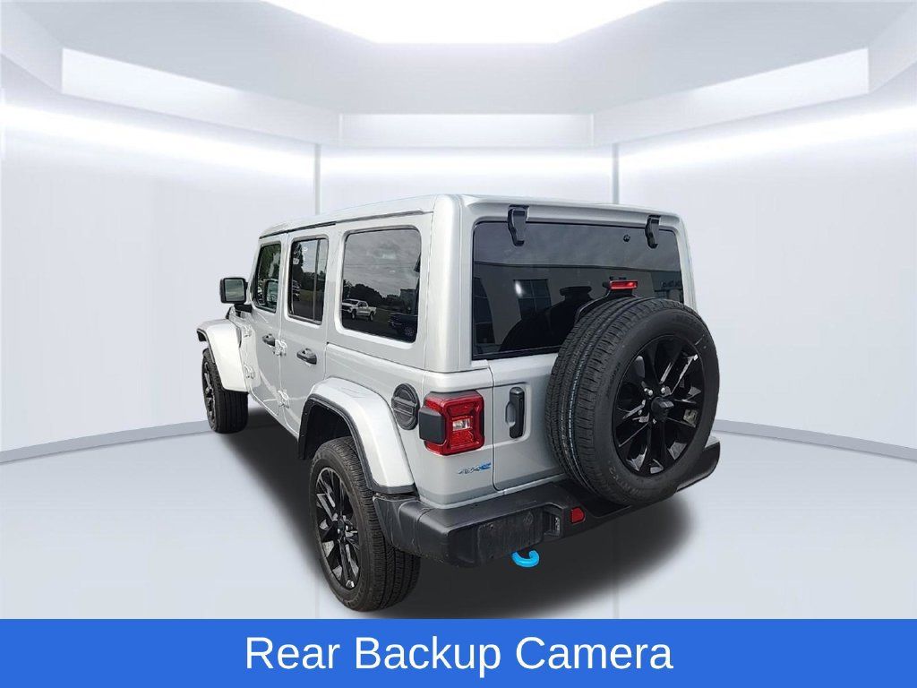 Used 2024 Jeep Wrangler Unlimited Sahara AWD/4WD image 6