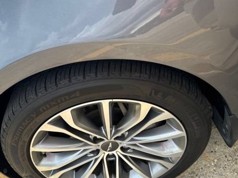 Used 2017 Genesis G80 3.8 RWD image 26