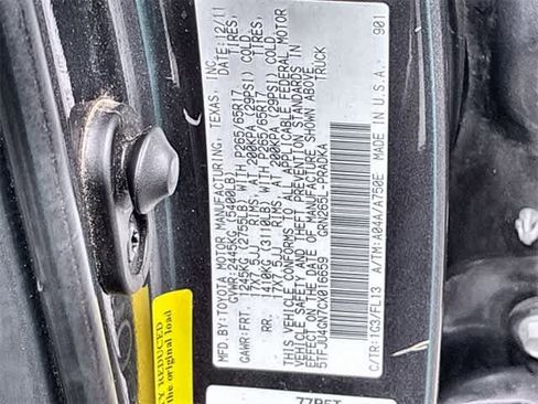 Used 2012 Toyota Tacoma PreRunner image 37