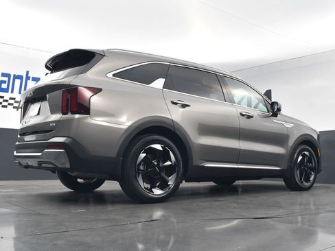 Used 2025 Kia Sorento EX w/ EX Panoramic Sunroof Package image 21