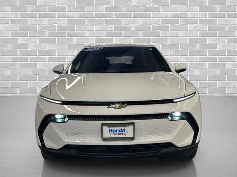 Used 2025 Chevrolet Equinox EV LT w/ Comfort Package image 7