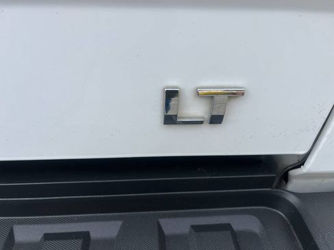 Used 2015 Chevrolet Silverado 2500 LT w/ LT Convenience Package image 10