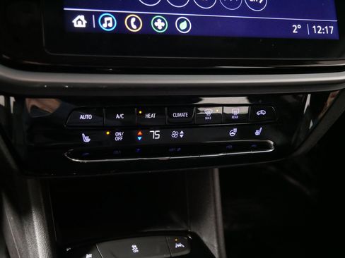 Used 2022 Chevrolet Bolt LT image 23