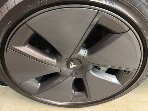 Used 2021 Tesla Model 3 Long Range image 32