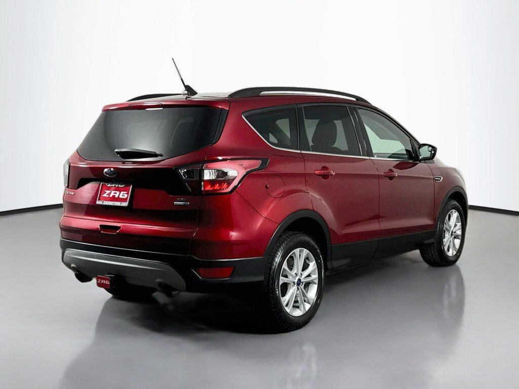 Used 2018 Ford Escape SE w/ SE Sync 3 Package AWD/4WD image 5