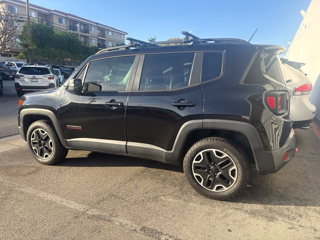 Used 2016 Jeep Renegade Trailhawk AWD/4WD image 8