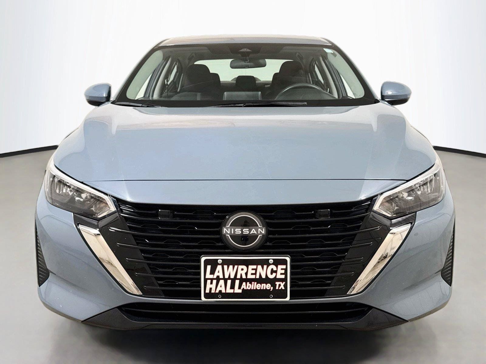Used 2025 Nissan Sentra SV FWD image 2
