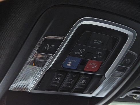 Used 2022 RAM 3500 Limited image 31