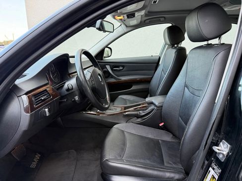 Used 2011 BMW 328i xDrive 328i xDrive Sedan 4D image 2