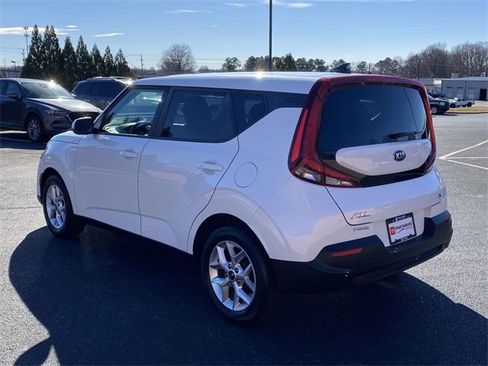 Used 2020 Kia Soul S image 4