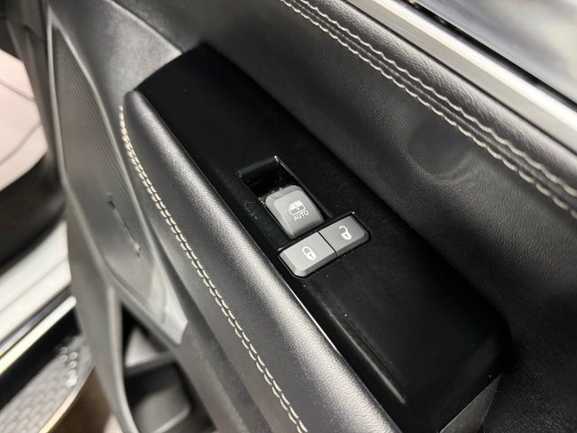 Used 2024 Jeep Wagoneer 4WD image 31