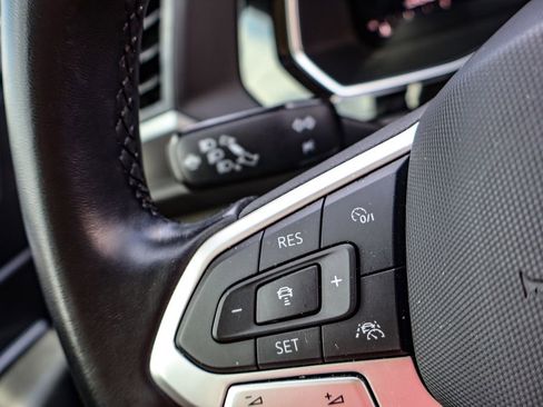 Used 2023 Volkswagen Jetta SE w/ Panoramic Sunroof Package image 26