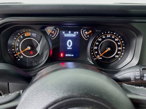 Used 2025 Jeep Wrangler Unlimited Sport AWD/4WD image 12