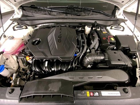 Certified 2025 Kia K5 LXS FWD image 10