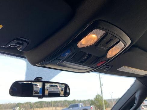 Used 2024 RAM 2500 Tradesman w/ Chrome Appearance Group image 28