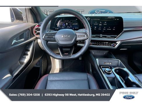 Used 2025 Chevrolet Equinox RS w/ Convenience Package III FWD image 5