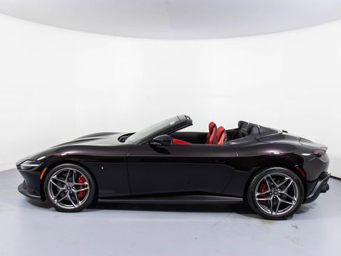 Certified 2025 Ferrari Roma Spider RWD image 28