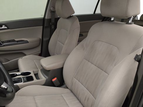 Used 2019 Kia Sportage LX FWD image 17
