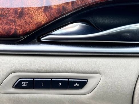 Used 2013 Cadillac XTS Luxury FWD image 27