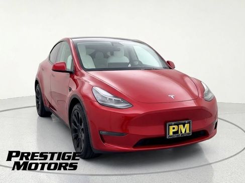 Used 2022 Tesla Model Y Performance AWD/4WD image 1