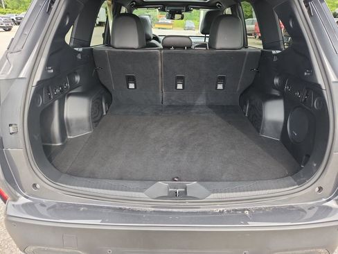 Used 2025 Subaru Forester Limited image 23