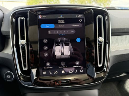 New 2026 Volvo XC40 B5 Core AWD/4WD image 22