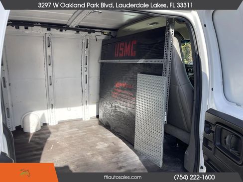 Used 2017 GMC Savana 3500 Extended Van 3D image 36