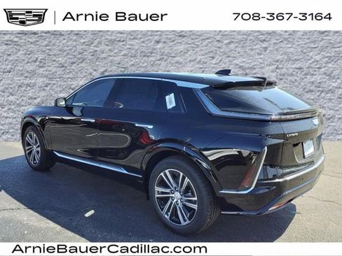 New 2025 Cadillac Lyriq Luxury image 10