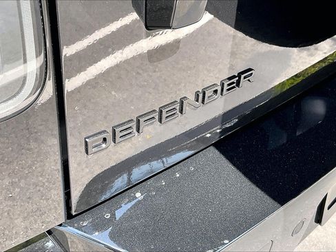 New 2026 Land Rover Defender 110 S AWD/4WD image 9