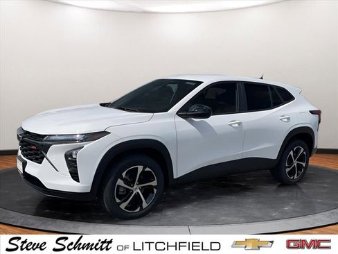 Used 2025 Chevrolet Trax RS w/ Driver Confidence Package FWD image 4