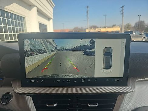 Used 2025 Ford Explorer Active image 18