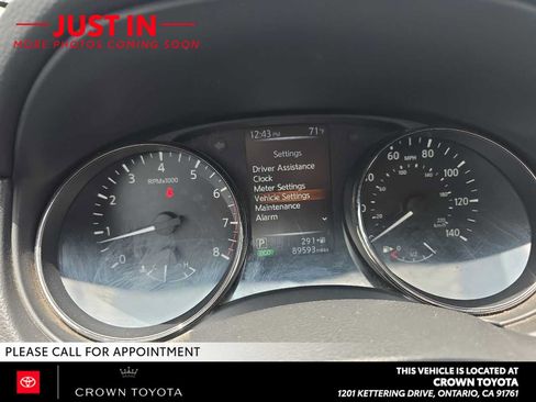 Used 2017 Nissan Rogue SV AWD/4WD image 4