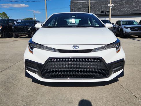 Certified 2022 Toyota Corolla SE image 2