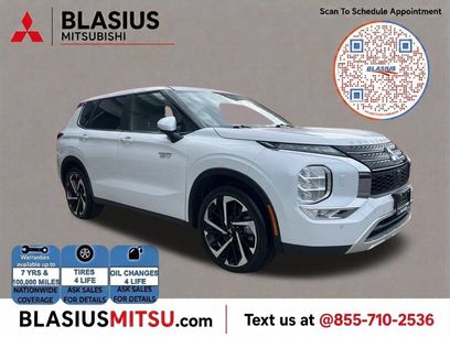 Used 2024 Mitsubishi Outlander 4WD Plug-In Hybrid