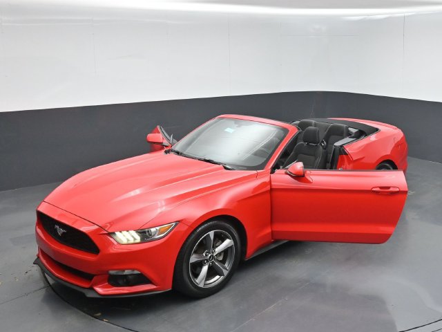 Used 2017 Ford Mustang Convertible w/ Equipment Group 051A RWD image 50