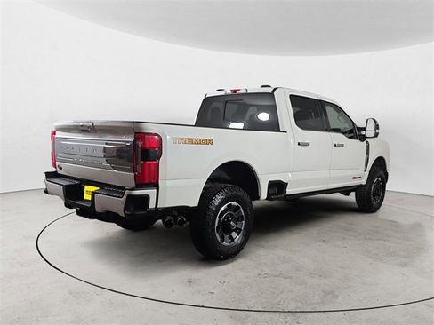 Certified 2024 Ford F250 Platinum w/ Tremor Off-Road Package image 5