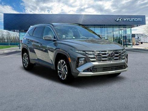New 2025 Hyundai Tucson Limited image 11