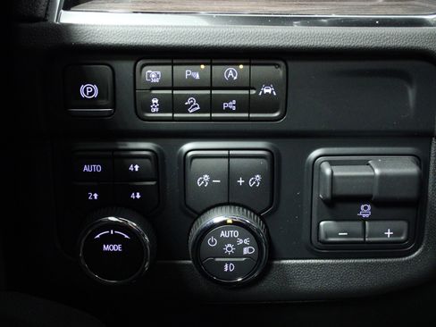 New 2025 Chevrolet Tahoe Premier image 23