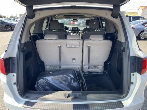 Used 2024 Honda Odyssey EX-L image 17