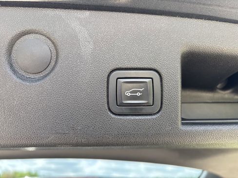 Used 2019 Chevrolet Equinox LT AWD/4WD image 48