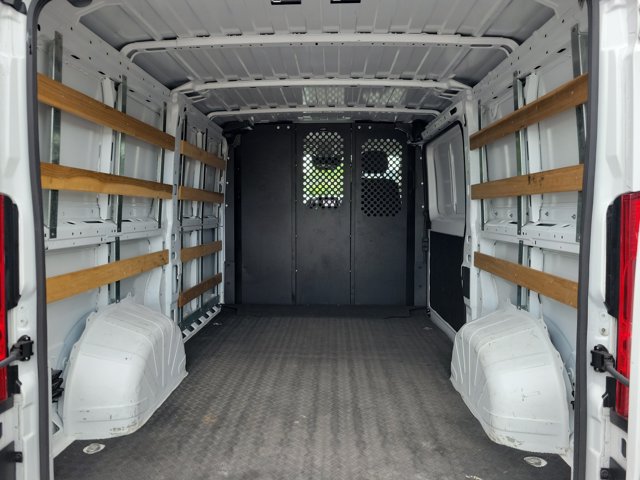 Used 2025 RAM ProMaster 2500 w/ U-Haul Equipment Group FWD image 13