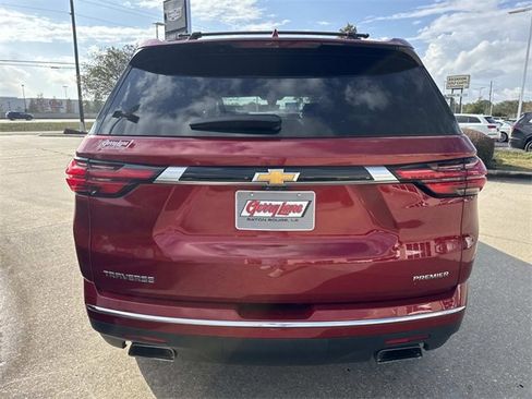 Used 2023 Chevrolet Traverse Premier image 6