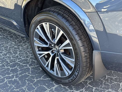 Used 2022 Volvo XC90 T5 Momentum w/ Protection Package Premier FWD image 12
