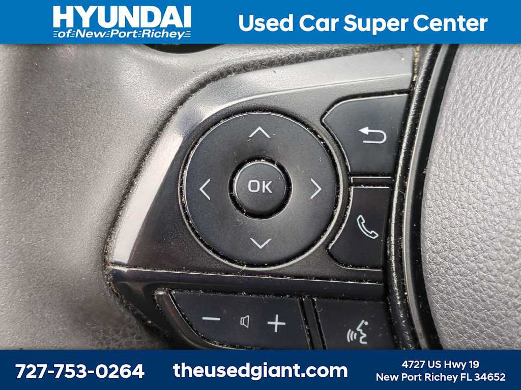 Used 2022 Toyota RAV4 LE AWD/4WD image 24